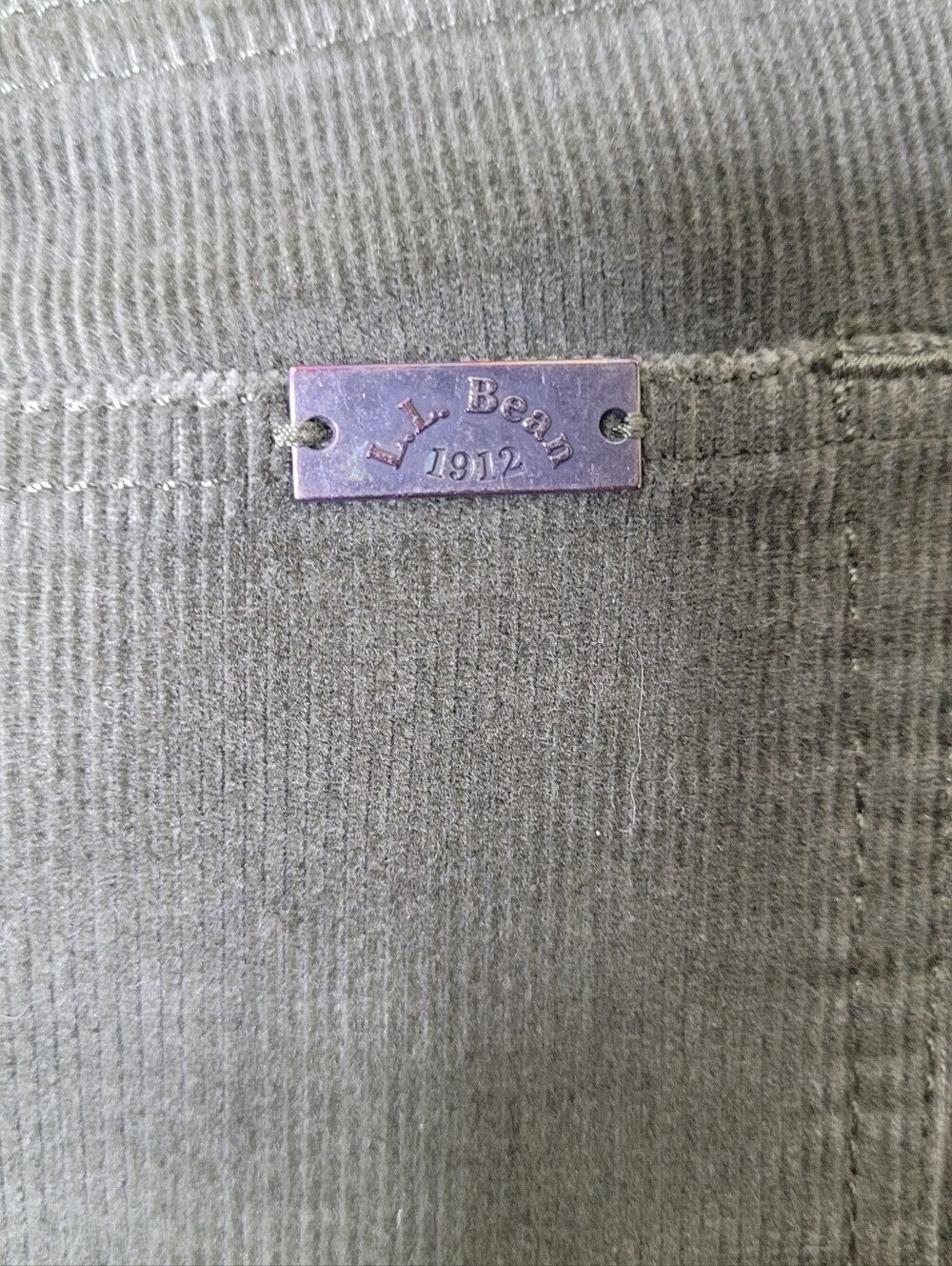 LL Bean Favorite Fit Straight-Leg Corduroy Pants Size 12 - Picture 5 of 8